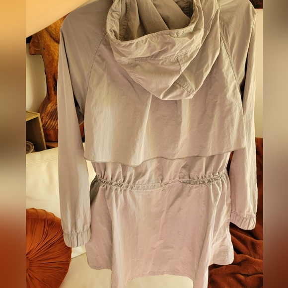 Lululemon Packable Jacket - Picture 2 of 5